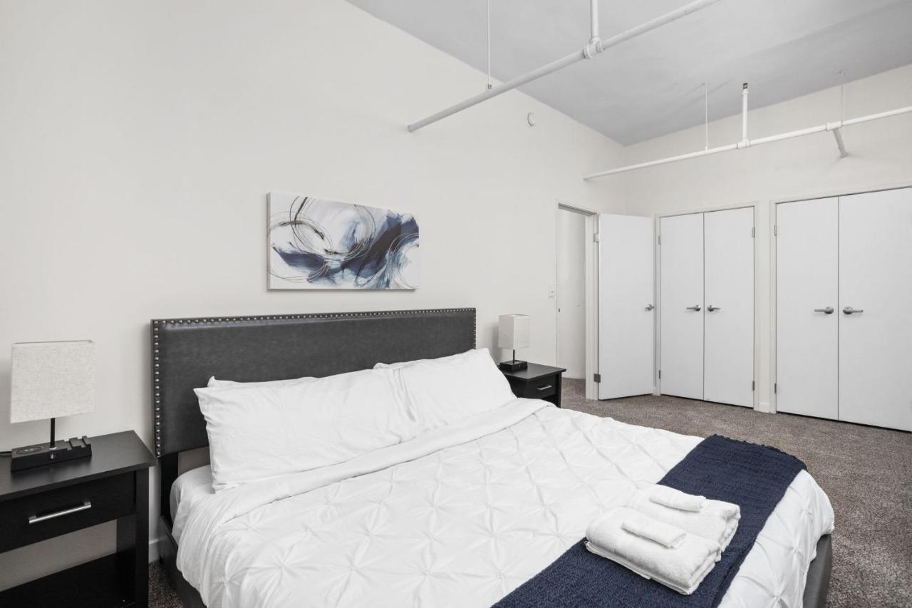 2Br 2Ba In The Block Apartment By Cozysuites Индианаполис Екстериор снимка