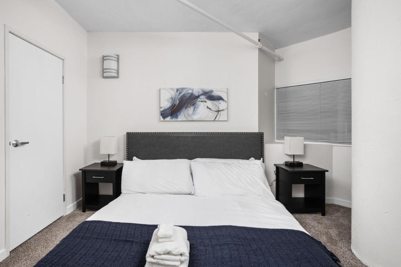 2Br 2Ba In The Block Apartment By Cozysuites Индианаполис Екстериор снимка